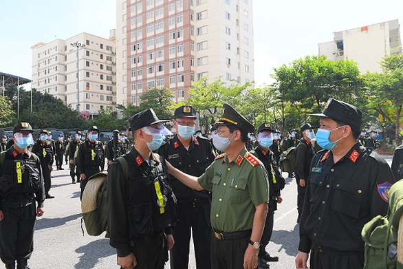 Bộ Công an chi viện 400 chiến sỹ, học viên cho Bắc Ninh phòng chống dịch COVID-19 - Ảnh 1. Bộ Công an chi viện 400 chiến sỹ, học viên cho Bắc Ninh phòng chống dịch COVID-19 - Ảnh 1.