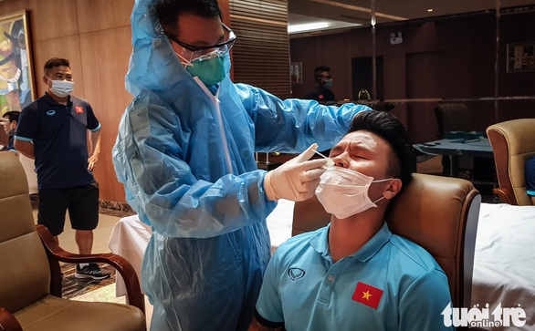 Đội tuyển Việt Nam tiếp tục xét nghiệm COVID-19 trước trận gặp Jordan - Ảnh 1. Đội tuyển Việt Nam tiếp tục xét nghiệm COVID-19 trước trận gặp Jordan - Ảnh 1.