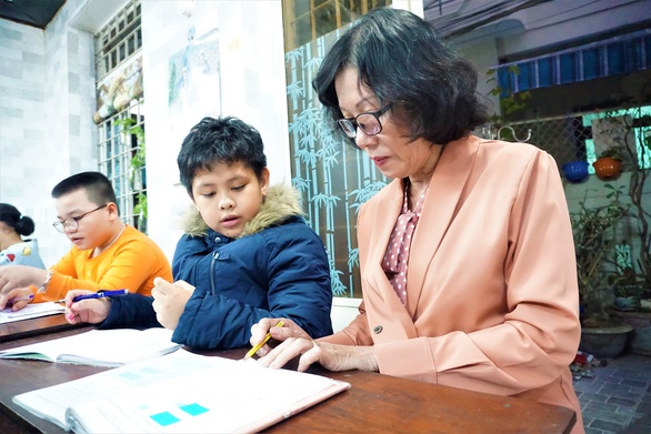 Tấm lòng thơm thảo của cô giáo về hưu - Ảnh 1. Tấm lòng thơm thảo của cô giáo về hưu - Ảnh 1.