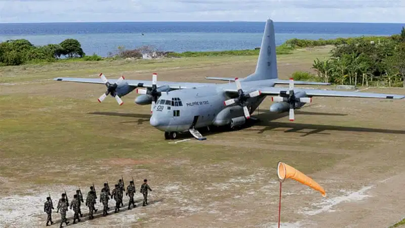 Philippines tính xây căn cứ hậu cần lớn ở Biển Đông đối phó Trung Quốc - Ảnh 1. Philippines tính xây căn cứ hậu cần lớn ở Biển Đông đối phó Trung Quốc - Ảnh 1.