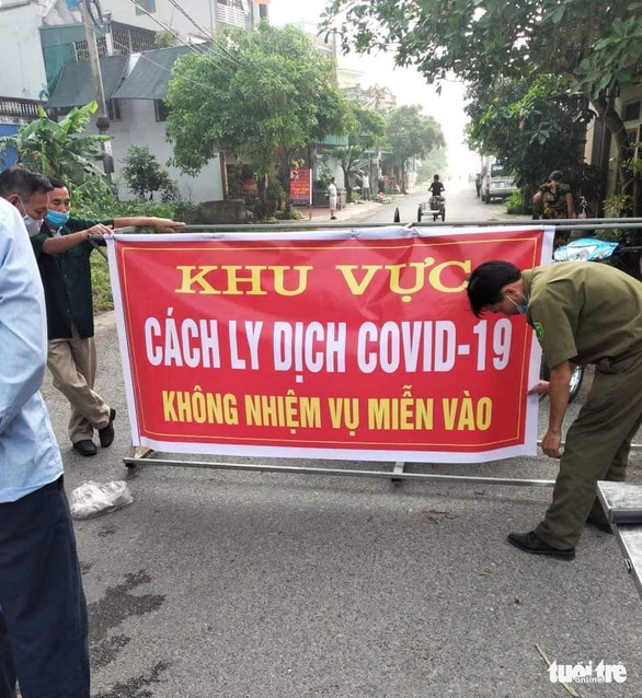 Thái Bình khẩn cấp phong tỏa nhiều khu vực để dập dịch COVID-19 - Ảnh 2.