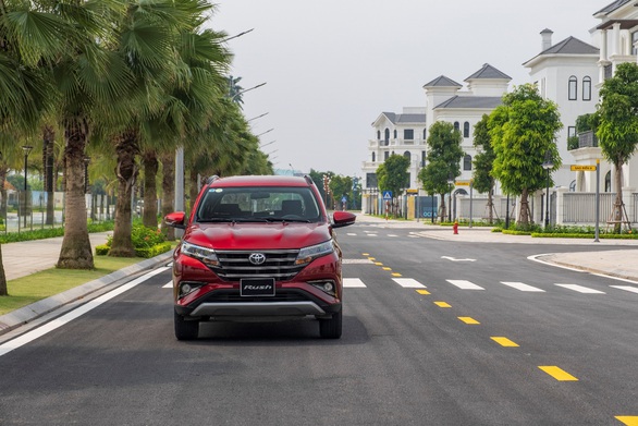Toyota Việt Nam tặng 1 năm bảo hiểm cho khách hàng mua Rush - Ảnh 4. Toyota Việt Nam tặng 1 năm bảo hiểm cho khách hàng mua Rush - Ảnh 4.