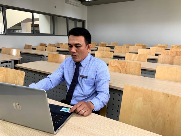 Các trường ĐH kéo dài thời gian học trực tuyến, thi cũng online - Ảnh 2. Các trường ĐH kéo dài thời gian học trực tuyến, thi cũng online - Ảnh 2.