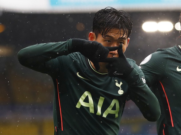 Thua Leeds, Tottenham cạn hi vọng dự Champions League - Ảnh 2. Thua Leeds, Tottenham cạn hi vọng dự Champions League - Ảnh 2.