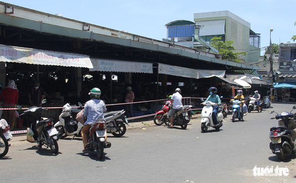 Trước giờ tem phiếu, chợ Đà Nẵng vẫn vắng vì năm ngoái ăn đồ tủ lạnh ớn rồi - Ảnh 5.