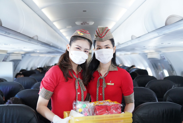 Vietjet lan toả niềm vui bằng hoạt động đặc biệt nhân ngày Quốc tế Thiếu nhi - Ảnh 1.