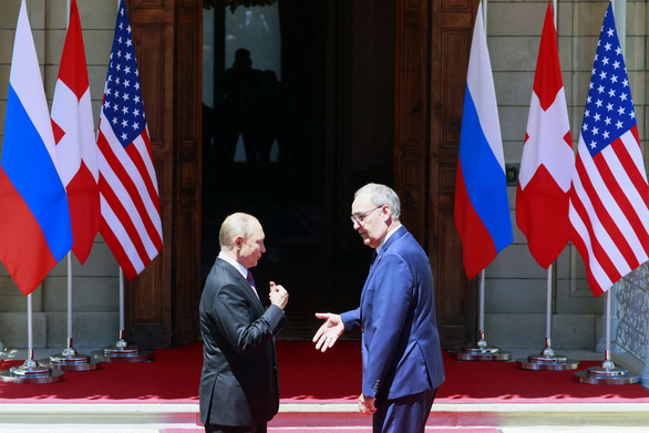 Tổng thống Putin và Biden bước vào hội đàm dài 5 tiếng - Ảnh 2.