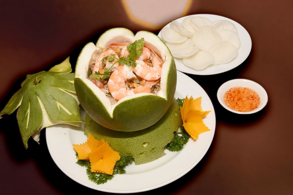 Khách sạn Rex Sài Gòn: Happy Hour ưu đãi mới, thêm niềm vui mới - Ảnh 1. Khách sạn Rex Sài Gòn: Happy Hour ưu đãi mới, thêm niềm vui mới - Ảnh 1.