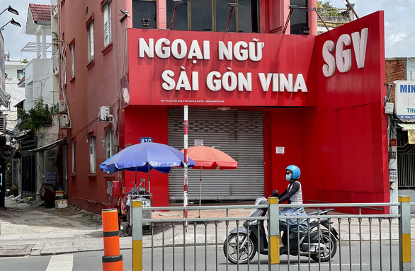 Trung tâm ngoại ngữ Sài Gòn Vina sẽ vay nợ để trả lương giáo viên - Ảnh 1.