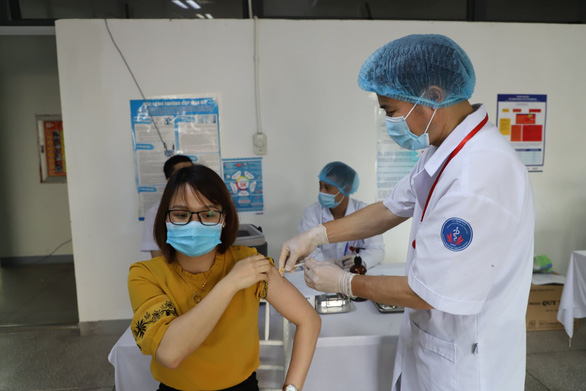 Bắc Ninh dự định chi 421 tỉ đồng mua 2,3 triệu liều vắc xin ngừa COVID-19 - Ảnh 1.