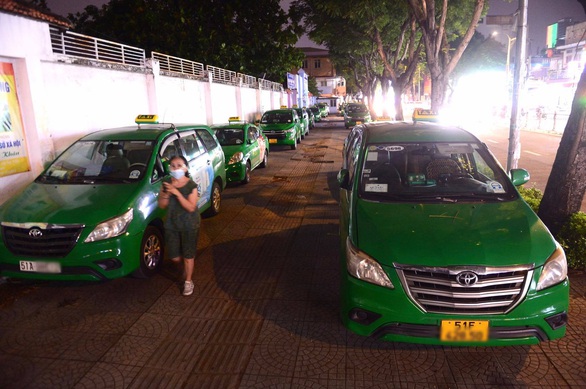 Đề xuất cho 400 xe taxi hoạt động ở TP.HCM để chở dân đến bệnh viện - Ảnh 1. Đề xuất cho 400 xe taxi hoạt động ở TP.HCM để chở dân đến bệnh viện - Ảnh 1.