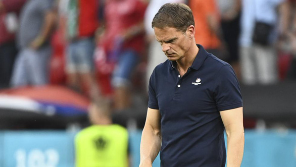 HLV De Boer từ chức sau khi tuyển Hà Lan bị loại sớm ở Euro 2020 - Ảnh 1.
