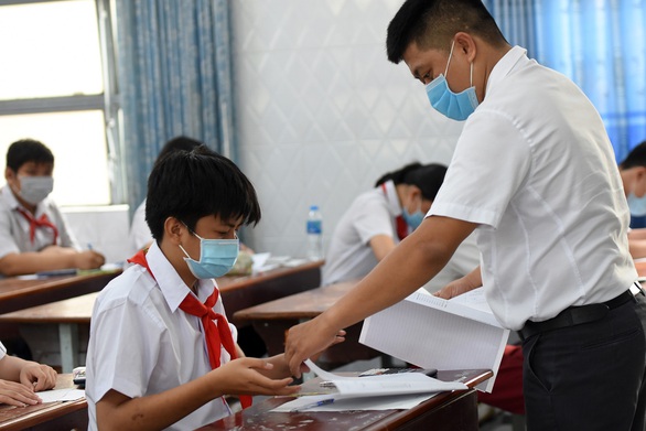 Thi vào lớp 10 trong điều kiện đặc biệt - Ảnh 1. Thi vào lớp 10 trong điều kiện đặc biệt - Ảnh 1.