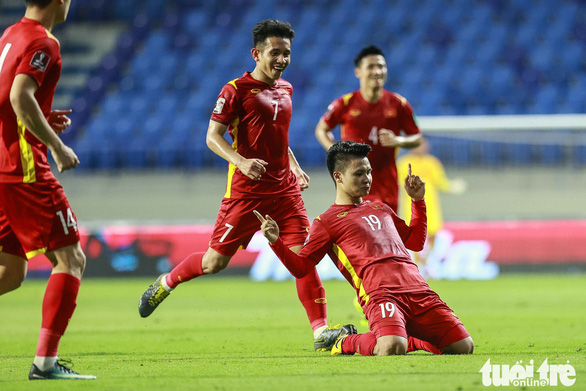 Hàng ngàn bạn đọc đã dự đoán, Quang Hải dẫn đầu bình chọn Cầu thủ xuất sắc nhất trận - Ảnh 1.