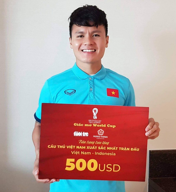 Quang Hải nhận danh hiệu cầu thủ xuất sắc nhất trận đấu tại UAE - Ảnh 1. Quang Hải nhận danh hiệu cầu thủ xuất sắc nhất trận đấu tại UAE - Ảnh 1.