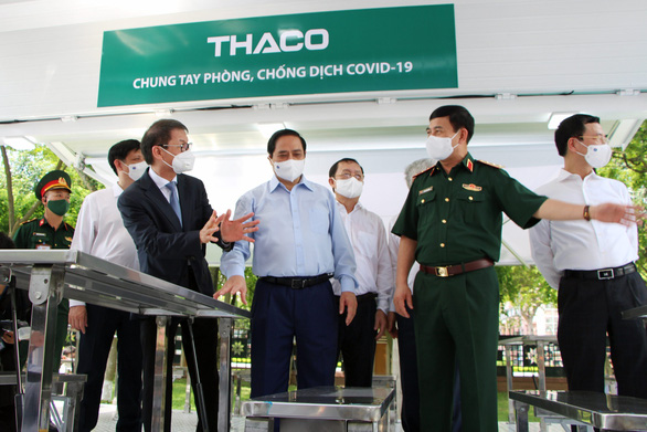 Thaco trao tặng 126 xe chuyên dụng vận chuyển vắc xin và phục vụ tiêm chủng lưu động - Ảnh 2. Thaco trao tặng 126 xe chuyên dụng vận chuyển vắc xin và phục vụ tiêm chủng lưu động - Ảnh 2.