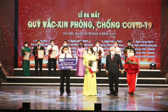 Kiến nghị ưu tiên tiêm vắc xin cho nhân viên bán lẻ, sản xuất thực phẩm - Ảnh 7.