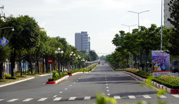 Phố biển Vũng Tàu ngày đầu giãn cách - Ảnh 3.