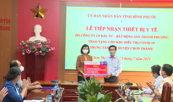 Công ty Thành Phương trao tặng thiết bị y tế cho tỉnh Bình Phước - Ảnh 1.