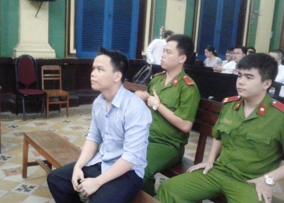 Truy nã tử tù mắc COVID-19 giết người, cướp tài sản ở TP.HCM - Ảnh 2. Truy nã tử tù mắc COVID-19 giết người, cướp tài sản ở TP.HCM - Ảnh 2.