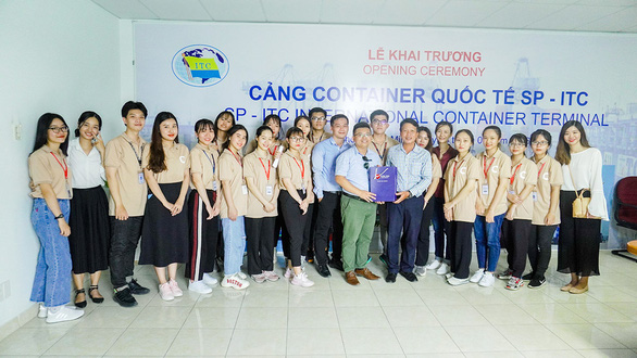 Trường Đại học Văn Lang bất ngờ mở ngành hot Thương mại điện tử - Ảnh 2. Trường Đại học Văn Lang bất ngờ mở ngành hot Thương mại điện tử - Ảnh 2.