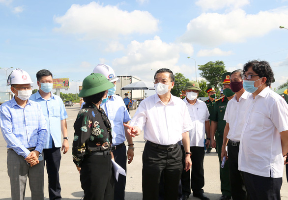 Chủ tịch Hà Nội: Phân luồng người từ TP.HCM về là chốt chặn quan trọng phòng dịch - Ảnh 1.