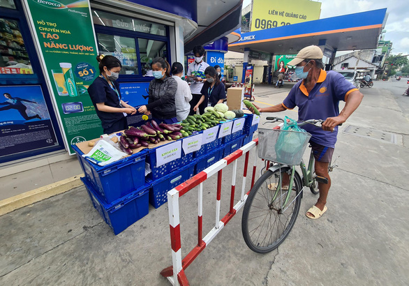 Thêm nguồn hàng đổ về TP.HCM trong những ngày tới - Ảnh 1.