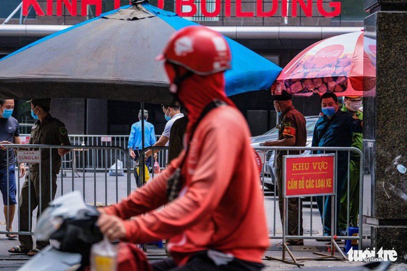 Dịch COVID-19 ngày 19-7: CDC Hà Nội tìm người đến nhà thuốc ở Láng Hạ - Ảnh 1. Dịch COVID-19 ngày 19-7: CDC Hà Nội tìm người đến nhà thuốc ở Láng Hạ - Ảnh 1.