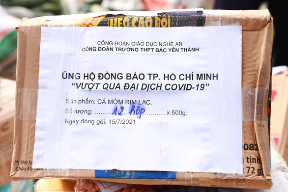 TP.HCM tiếp nhận hơn 290 tấn thực phẩm từ người dân Nghệ An - Ảnh 4.