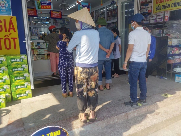 Long Châu chung tay cùng cộng đồng vượt qua đại dịch COVID-19 - Ảnh 3. Long Châu chung tay cùng cộng đồng vượt qua đại dịch COVID-19 - Ảnh 3.