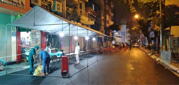 DỊCH COVID-19 ngày 25-7: TP Hội An giãn cách xã hội từ 0h ngày 26-7 - Ảnh 4. DỊCH COVID-19 ngày 25-7: TP Hội An giãn cách xã hội từ 0h ngày 26-7 - Ảnh 4.
