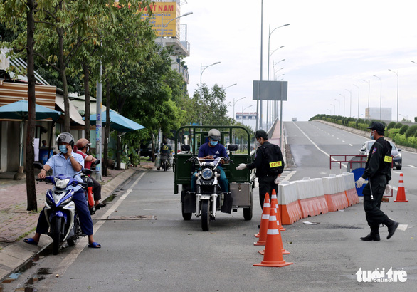 TP.HCM: Nhiều người bị buộc quay đầu khi ra đường không cần thiết - Ảnh 6.