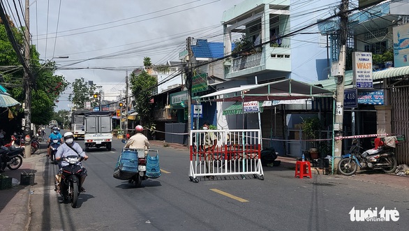Phát hiện 50 ca dương tính COVID-19, An Giang siết đi chợ 2 lần/tuần - Ảnh 1. Phát hiện 50 ca dương tính COVID-19, An Giang siết đi chợ 2 lần/tuần - Ảnh 1.