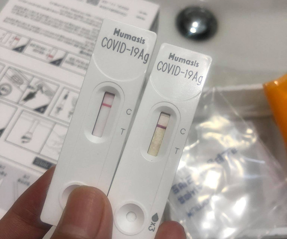 TP.HCM: Chấn chỉnh mua bán test nhanh COVID-19 tại các nhà thuốc - Ảnh 1. TP.HCM: Chấn chỉnh mua bán test nhanh COVID-19 tại các nhà thuốc - Ảnh 1.