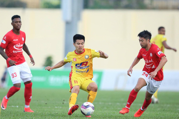 VPF vẫn đề xuất lùi V-League 2021 sang tháng 2-2022 - Ảnh 1.