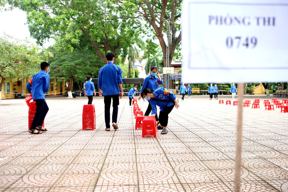 Sáng nay, gần 1 triệu thí sinh thi môn văn - Ảnh 9.