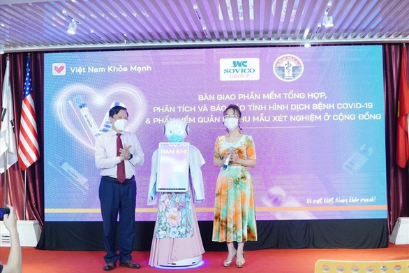 Bàn giao phần mềm giúp quản lý, kiểm soát dịch bệnh và xét nghiệm cộng đồng - Ảnh 1. Bàn giao phần mềm giúp quản lý, kiểm soát dịch bệnh và xét nghiệm cộng đồng - Ảnh 1.
