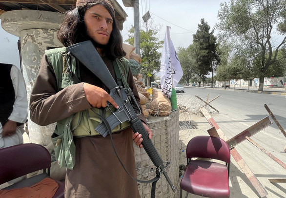 Taliban họp báo lần đầu muốn quan hệ hòa bình, Canada khẳng định không công nhận - Ảnh 1.