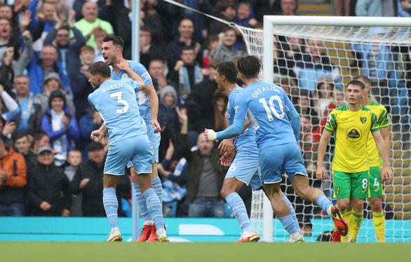 Tân binh 100 triệu bảng Grealish ‘nổ súng’, Man City thắng trận đầu tiên - Ảnh 3.