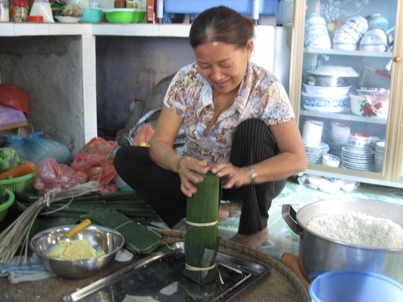 Bánh tét chiên ghiền dưa món - Ảnh 2. Bánh tét chiên ghiền dưa món - Ảnh 2.