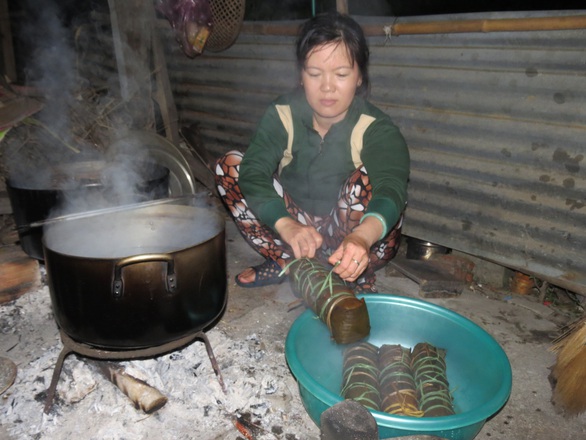 Bánh tét chiên ghiền dưa món - Ảnh 3. Bánh tét chiên ghiền dưa món - Ảnh 3.