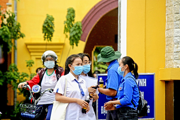 Học sinh Cần Thơ, Sóc Trăng khai giảng ngày 5-9 - Ảnh 1. Học sinh Cần Thơ, Sóc Trăng khai giảng ngày 5-9 - Ảnh 1.