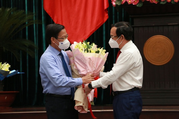 Tân Chủ tịch TP.HCM Phan Văn Mãi: Tập trung cải thiện tình hình, tiến đến kiểm soát dịch COVID-19 - Ảnh 2. Tân Chủ tịch TP.HCM Phan Văn Mãi: Tập trung cải thiện tình hình, tiến đến kiểm soát dịch COVID-19 - Ảnh 2.