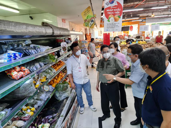 Thủ tướng Chính phủ: Cần phối hợp chặt chẽ với siêu thị để cung ứng hàng hóa - Ảnh 1. Thủ tướng Chính phủ: Cần phối hợp chặt chẽ với siêu thị để cung ứng hàng hóa - Ảnh 1.