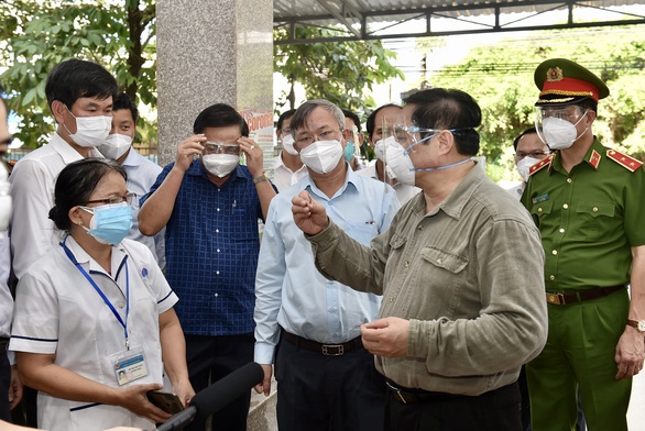 Thủ tướng thăm hỏi, động viên nhân dân Đồng Nai yên tâm, tích cực chống dịch - Ảnh 4. Thủ tướng thăm hỏi, động viên nhân dân Đồng Nai yên tâm, tích cực chống dịch - Ảnh 4.