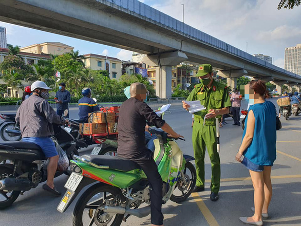 Công an Hà Nội tăng gấp đôi tổ tuần tra kiểm soát cơ động mạnh - Ảnh 1.