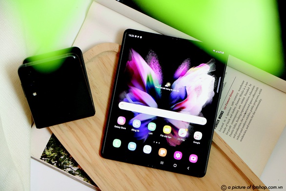 Ðặt trước bộ đôi Galaxy Z Fold3 và Z Flip3 5G - Nhận ngay ưu đãi lớn từ FPT Shop - Ảnh 1. Ðặt trước bộ đôi Galaxy Z Fold3 và Z Flip3 5G - Nhận ngay ưu đãi lớn từ FPT Shop - Ảnh 1.