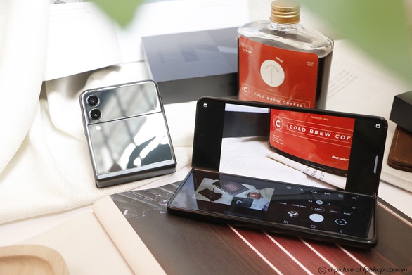 Ðặt trước bộ đôi Galaxy Z Fold3 và Z Flip3 5G - Nhận ngay ưu đãi lớn từ FPT Shop - Ảnh 2. Ðặt trước bộ đôi Galaxy Z Fold3 và Z Flip3 5G - Nhận ngay ưu đãi lớn từ FPT Shop - Ảnh 2.