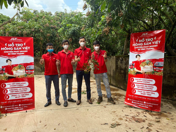 J&T Express hỗ trợ nông sản Việt, cùng nông dân vượt khó mùa dịch - Ảnh 1.