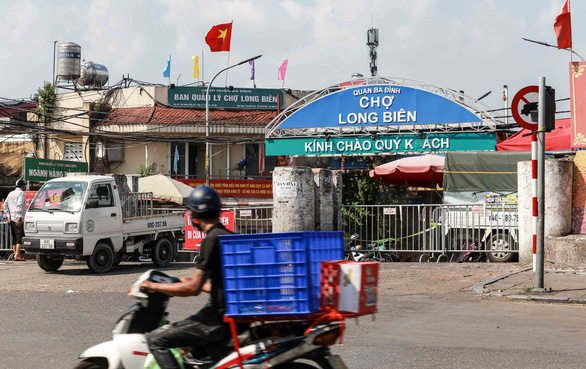 Đề xuất trưng dụng bến xe, sân vận động ở Hà Nội làm điểm trung chuyển nông sản - Ảnh 1.